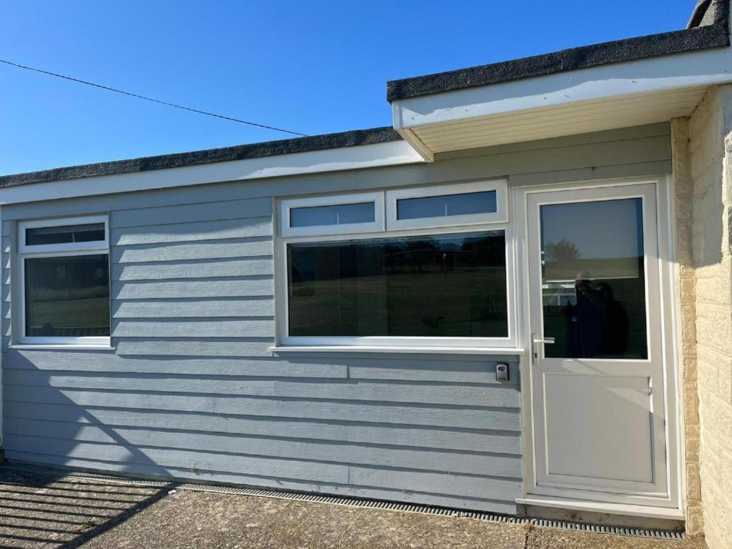 Chalet 40 Sandown Bay Holiday Centre Generous Money Off Ferry Crossings & Free Wifi Special Offer Until End Of June, September And Halloween Deals Now On Exteriör bild