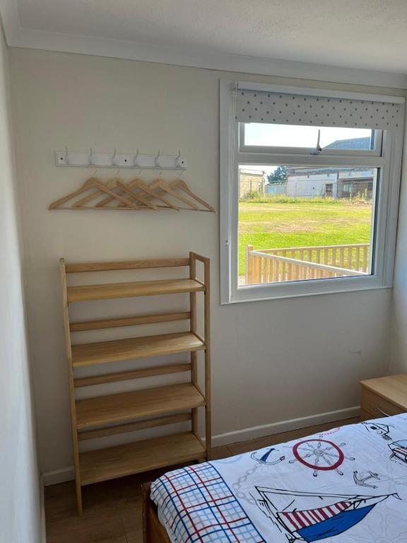 Chalet 40 Sandown Bay Holiday Centre Generous Money Off Ferry Crossings & Free Wifi Special Offer Until End Of June, September And Halloween Deals Now On Exteriör bild