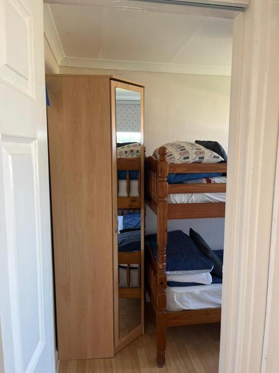 Chalet 40 Sandown Bay Holiday Centre Generous Money Off Ferry Crossings & Free Wifi Special Offer Until End Of June, September And Halloween Deals Now On Exteriör bild