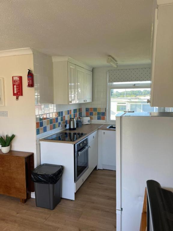 Chalet 40 Sandown Bay Holiday Centre Generous Money Off Ferry Crossings & Free Wifi Special Offer Until End Of June, September And Halloween Deals Now On Exteriör bild